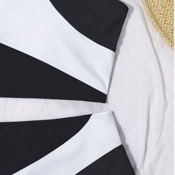 Black and White Color Block Tie Shoulder Bikini Swimsuit Bathing Suit - Picture 5 of 7